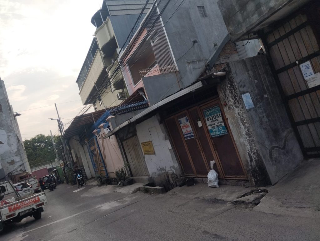Rumah Hitung Tanah Jembatan Dua Jakarta Utara
