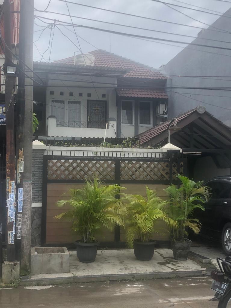 Rumah Taman Harapan Baru Bekasi Barat