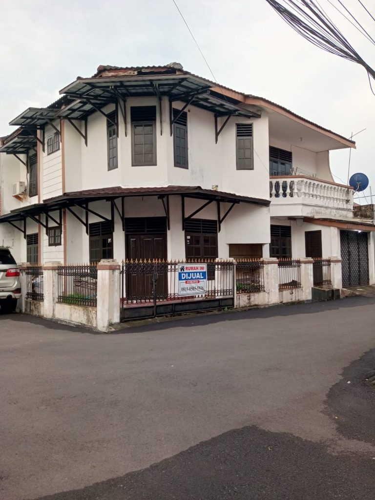 Rumah Jatiwaringin Pondok Gede Bekasi
